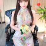 何色にも染まっていない愛らしい笑顔が魅力的な【志帆-しほ-】さんのご紹介です。