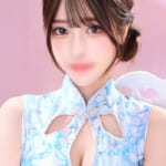 全身が透き通るような色白肌に小顔で美形に整ったお顔立ち【梨乃-りの-】さんのご紹介です